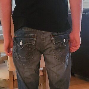 True Religion Joey jeans sz 32 *cuff damage - shipping included
